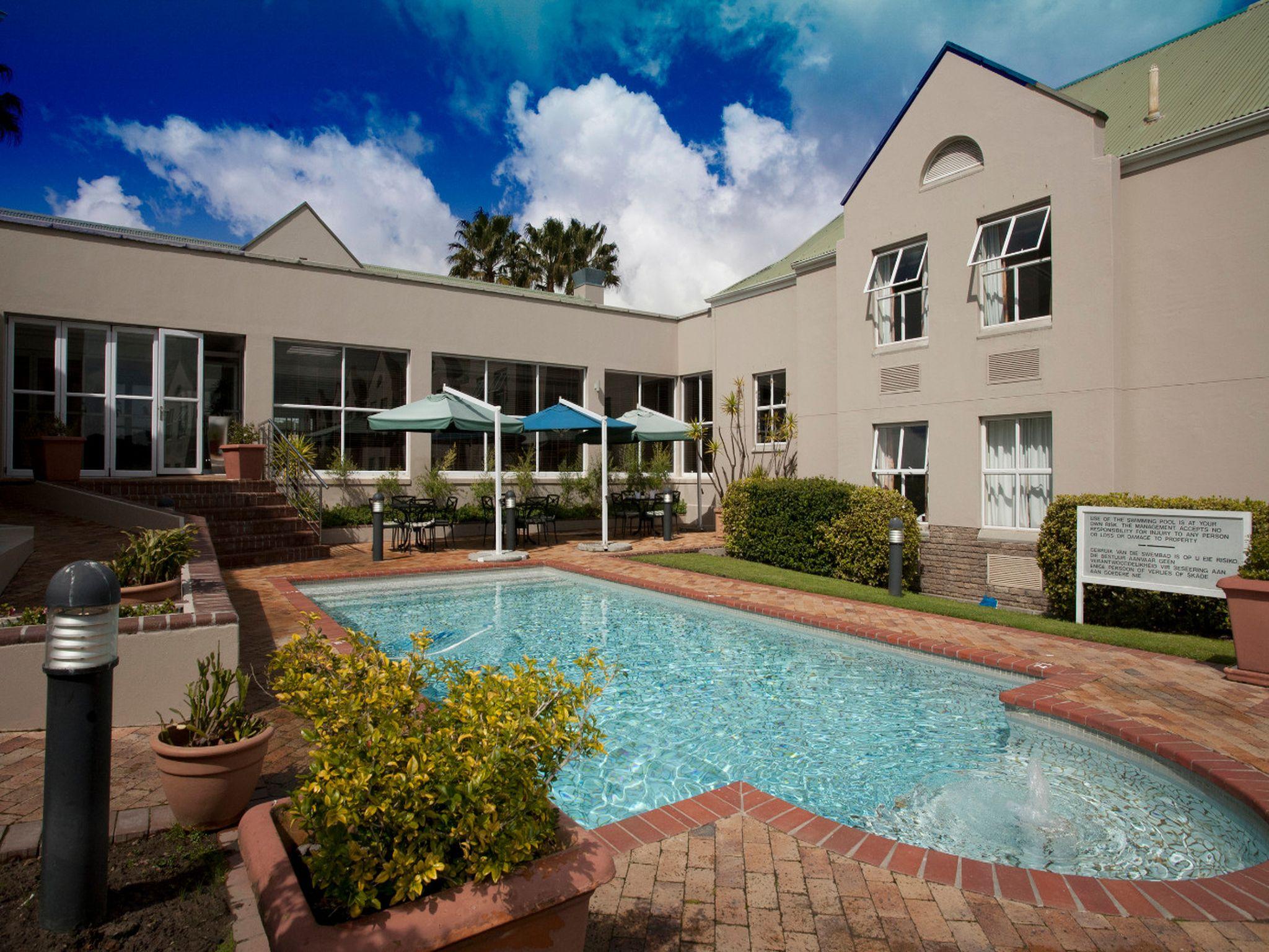 Town Hotel Bellville