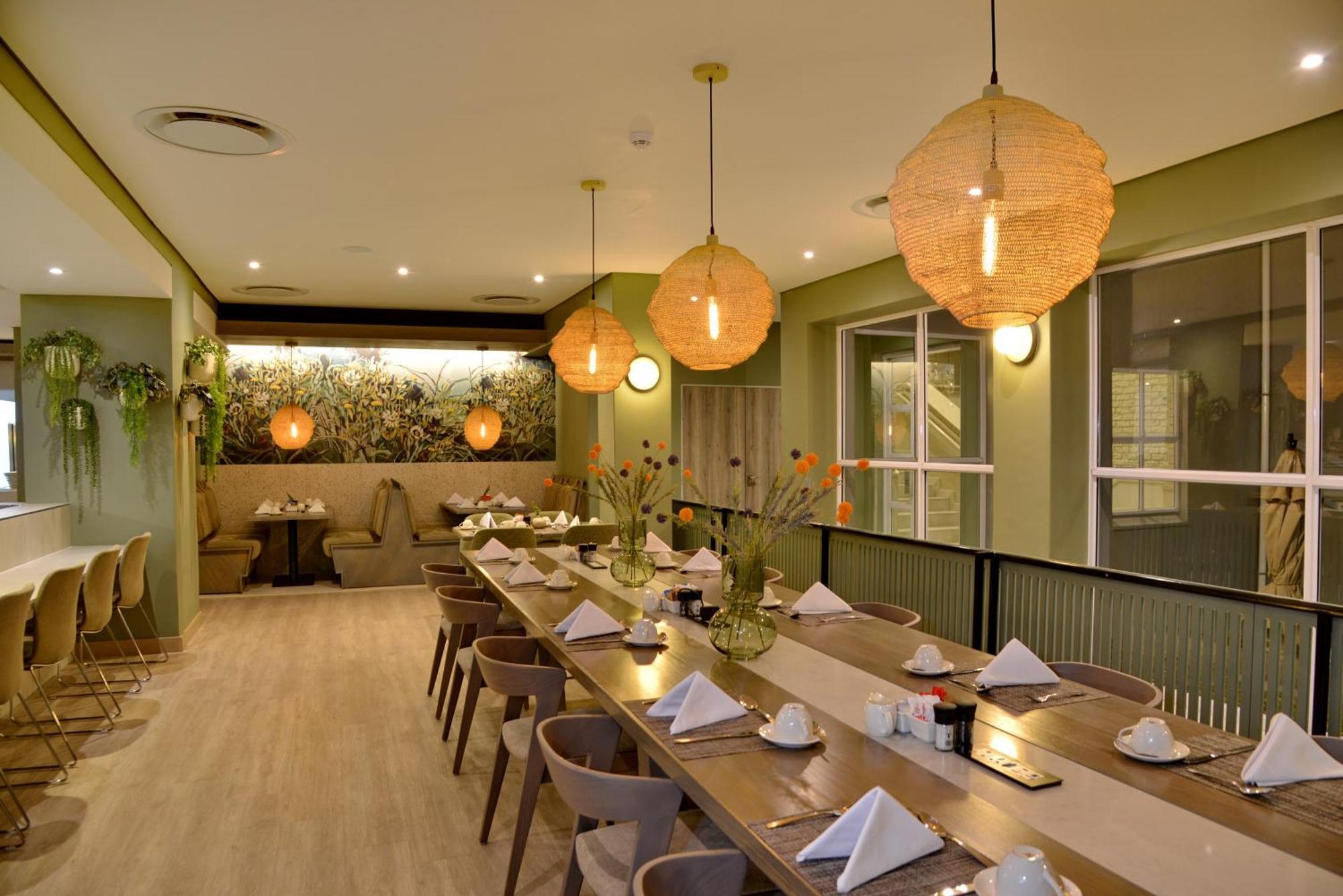 Town Hotel 2*