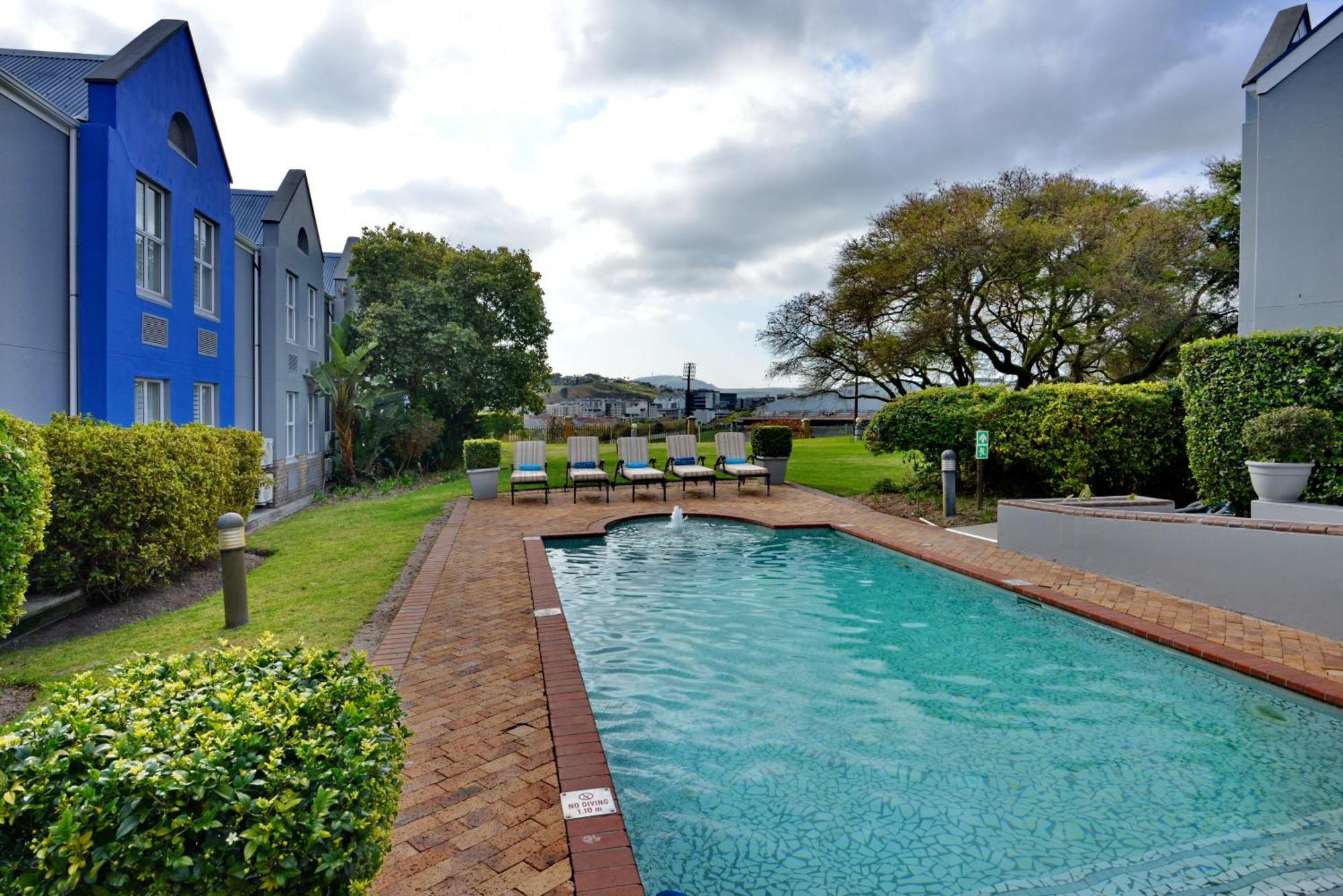 Town Hotel Bellville